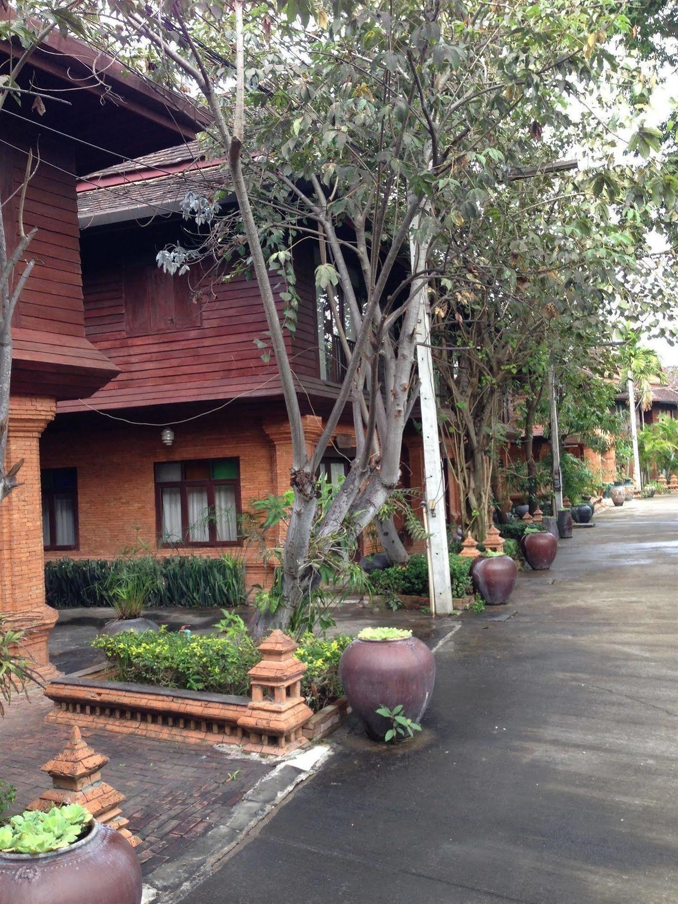 ホテル Wiangjintra Lanna Living ハンドン エクステリア 写真
